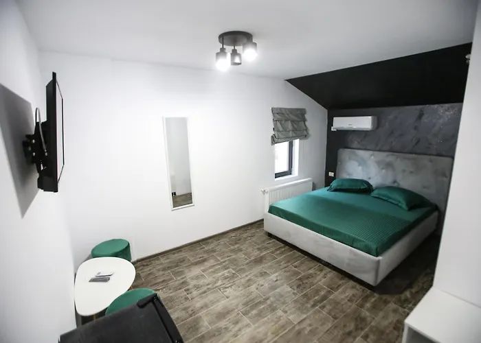 Casa Kevin Нэводари