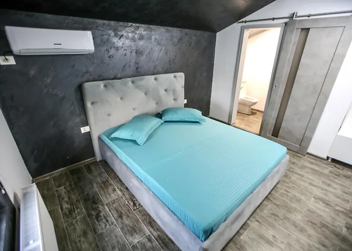 Casa Kevin Нэводари